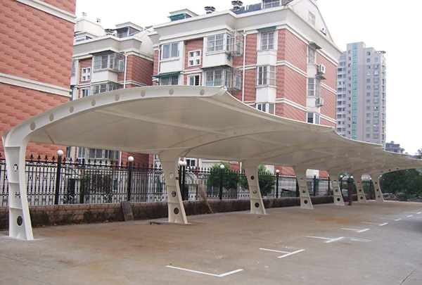 長(zhǎng)春膜結(jié)構(gòu)車棚的結(jié)構(gòu)形式是什么